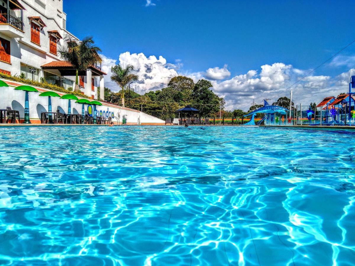 Hotel Majam'S Resort 圣希尔 外观 照片